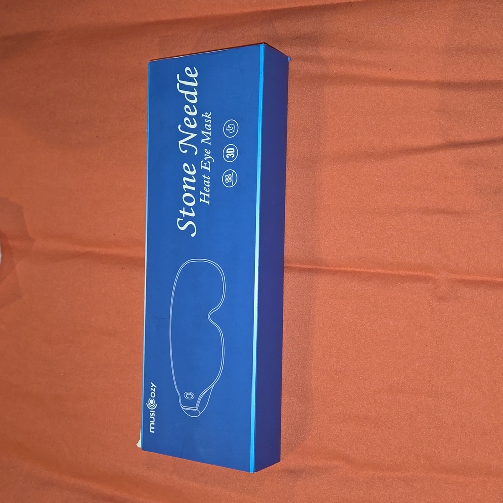 BNIB Stone Needle Heat Eye Mask